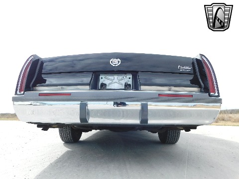 1996 Cadillac Fleetwood image 38