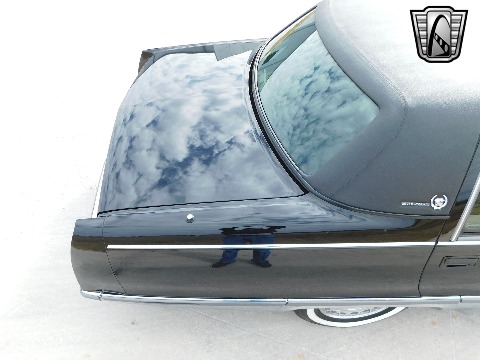 1996 Cadillac Fleetwood image 39