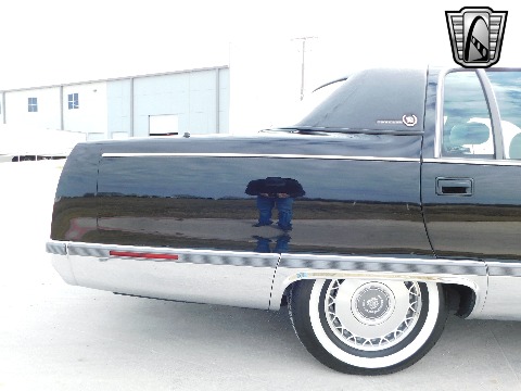 1996 Cadillac Fleetwood image 40