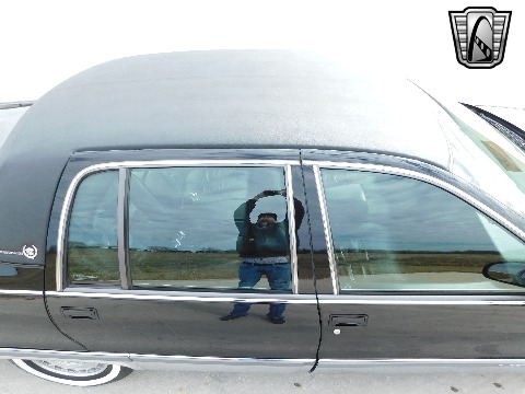 1996 Cadillac Fleetwood image 42