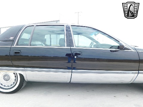 1996 Cadillac Fleetwood image 43