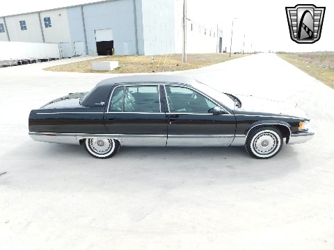 1996 Cadillac Fleetwood image 18