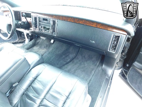 1996 Cadillac Fleetwood image 128