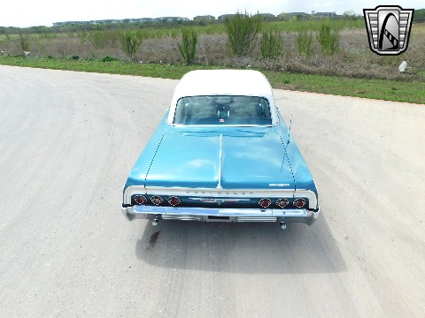 1964 Chevrolet Impala image 12