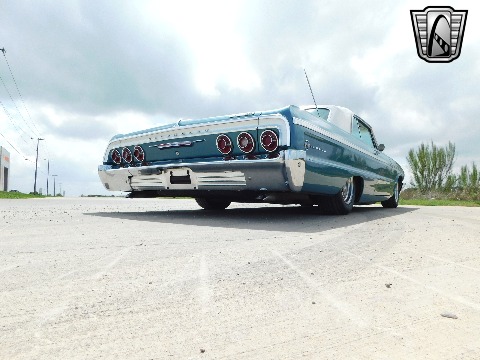 1964 Chevrolet Impala image 17