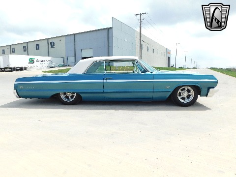 1964 Chevrolet Impala image 19