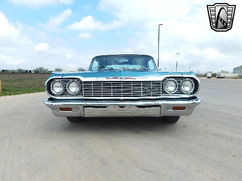 1964 Chevrolet Impala image 25