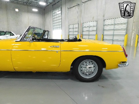 1964 MG MGB image 31