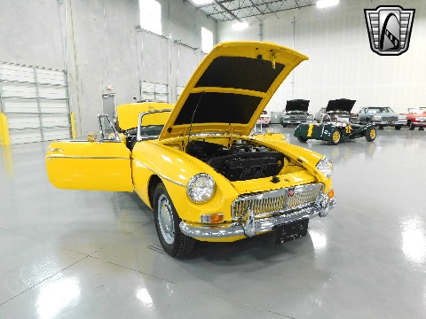 1964 MG MGB image 59