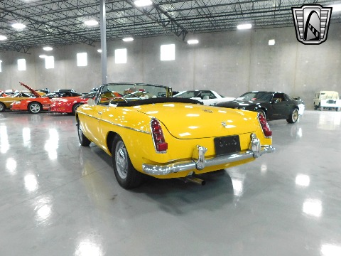 1964 MG MGB image 10