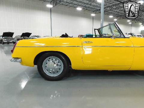 1964 MG MGB image 37