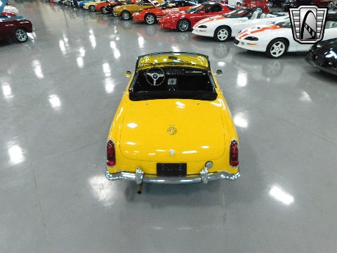 1964 MG MGB image 12