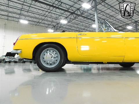 1964 MG MGB image 38