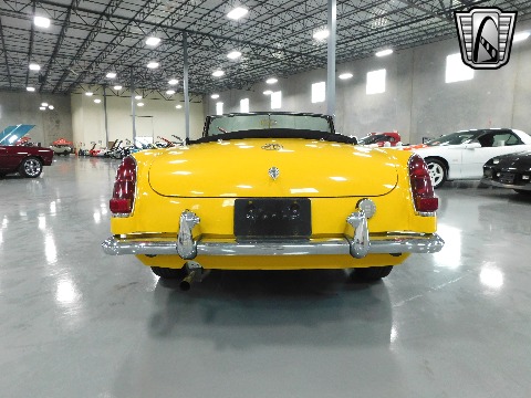1964 MG MGB image 13