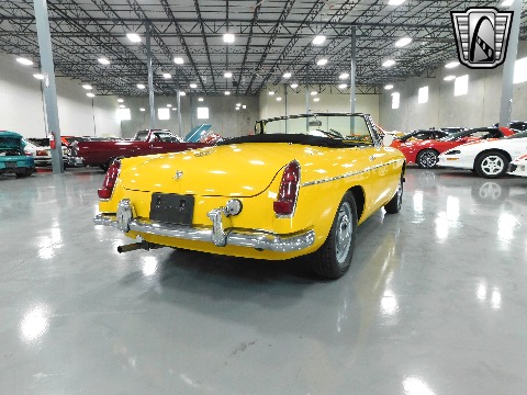 1964 MG MGB image 16