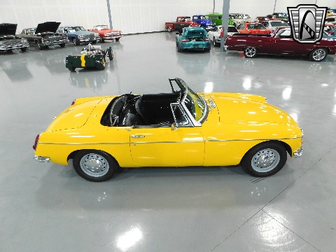 1964 MG MGB image 18