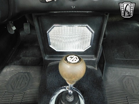 1964 MG MGB image 96