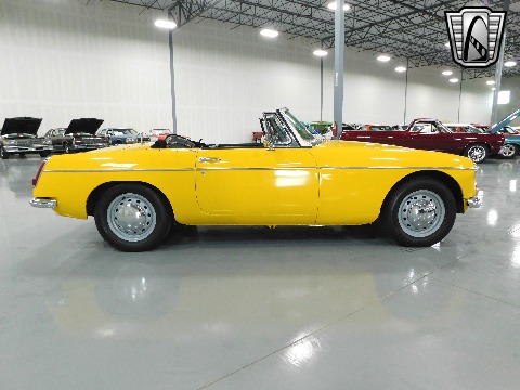 1964 MG MGB image 19