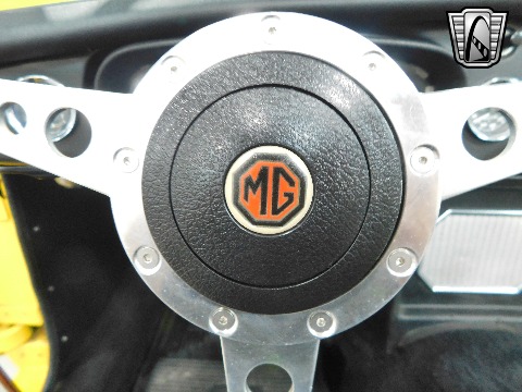 1964 MG MGB image 97