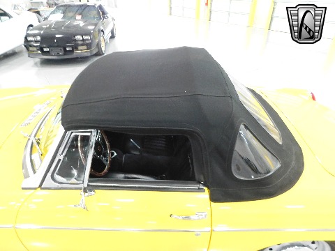 1964 MG MGB image 124