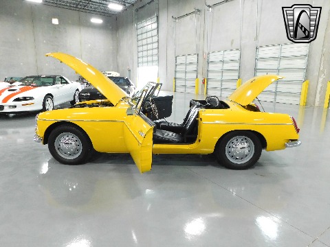 1964 MG MGB image 54