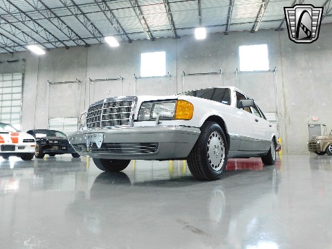 1987 Mercedes-Benz 560SEL image 5