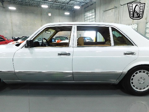 1987 Mercedes-Benz 560SEL image 31