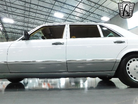 1987 Mercedes-Benz 560SEL image 32