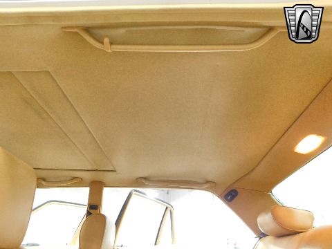 1987 Mercedes-Benz 560SEL image 111