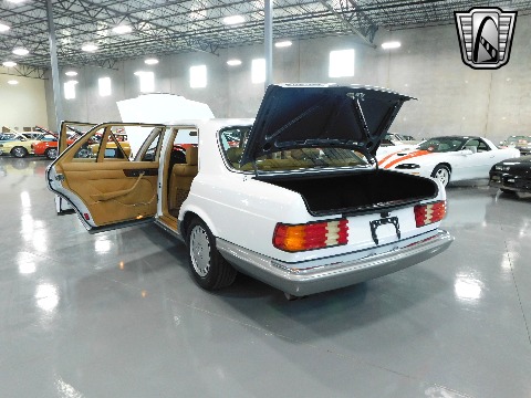 1987 Mercedes-Benz 560SEL image 61
