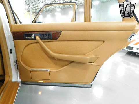 1987 Mercedes-Benz 560SEL image 113