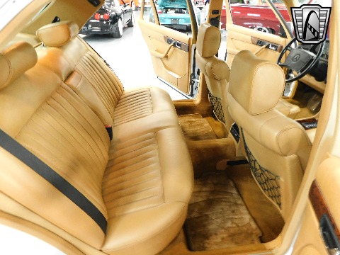 1987 Mercedes-Benz 560SEL image 114