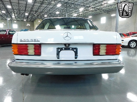 1987 Mercedes-Benz 560SEL image 37