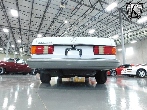 1987 Mercedes-Benz 560SEL image 14