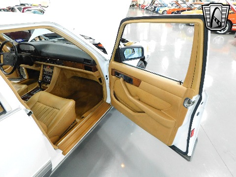 1987 Mercedes-Benz 560SEL image 118