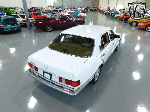1987 Mercedes-Benz 560SEL image 15