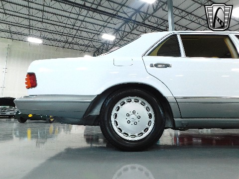 1987 Mercedes-Benz 560SEL image 41