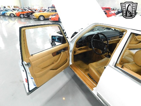 1987 Mercedes-Benz 560SEL image 93