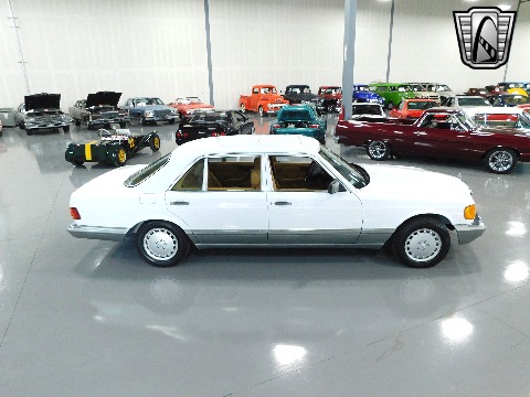 1987 Mercedes-Benz 560SEL image 18