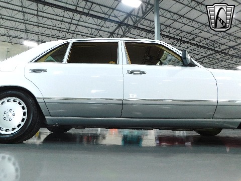 1987 Mercedes-Benz 560SEL image 44
