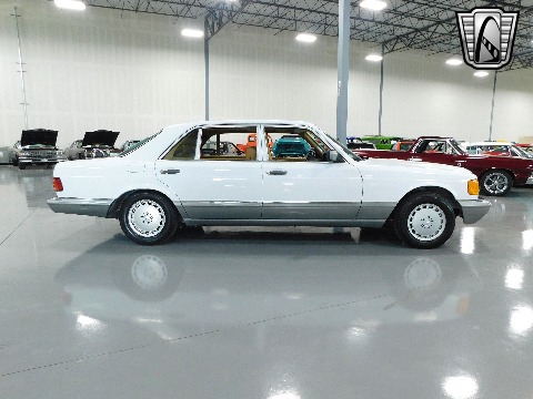 1987 Mercedes-Benz 560SEL image 19