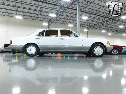 1987 Mercedes-Benz 560SEL image 20