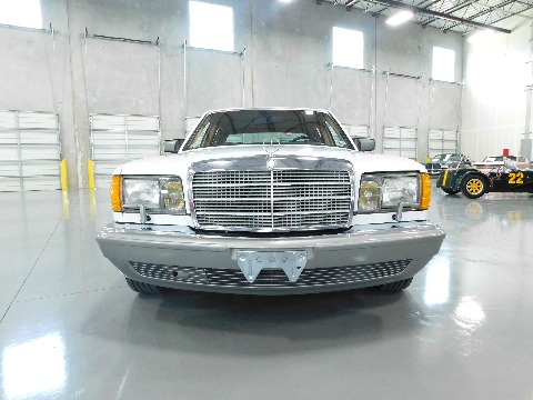 1987 Mercedes-Benz 560SEL image 25