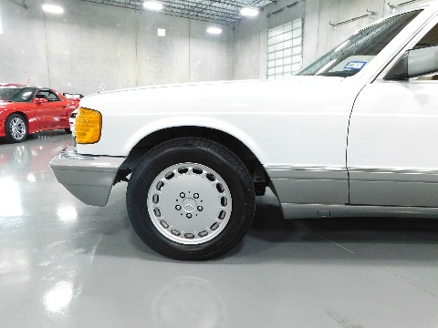 1987 Mercedes-Benz 560SEL image 28