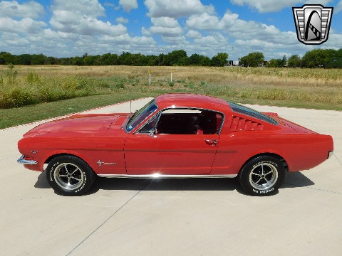 1965 Ford Mustang image 6