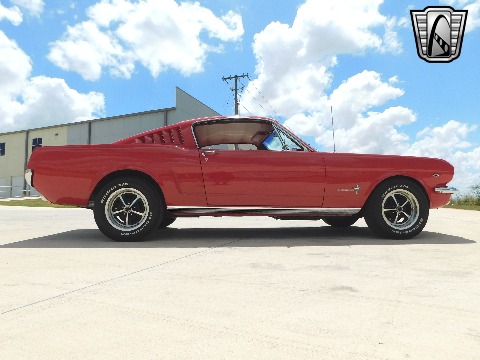 1965 Ford Mustang image 20