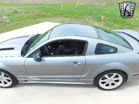 2006 Ford Mustang image 30
