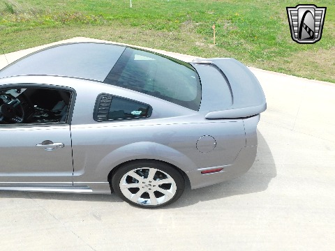 2006 Ford Mustang image 33