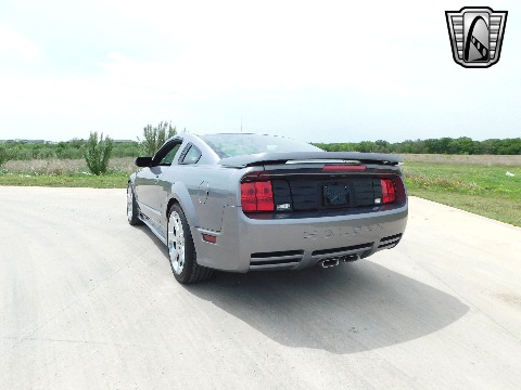 2006 Ford Mustang image 10