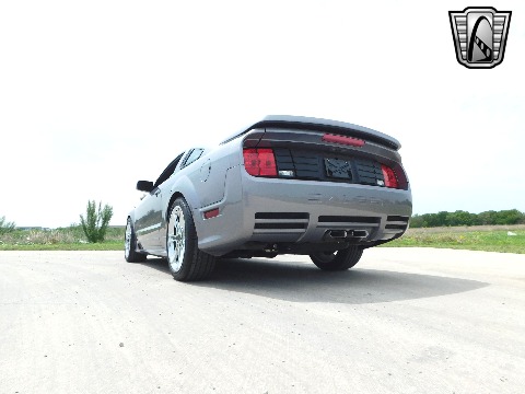 2006 Ford Mustang image 11